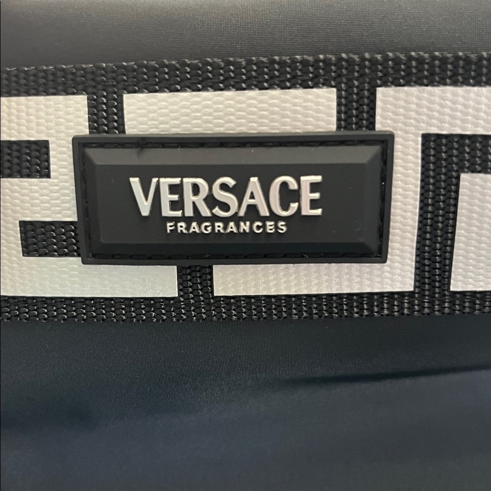 Versace Weekender Bag-NEW - Picture 12 of 12